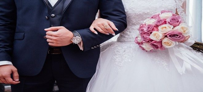 تفسير حلم فستان الزفاف للعزباء والمتزوجة والحامل فنون